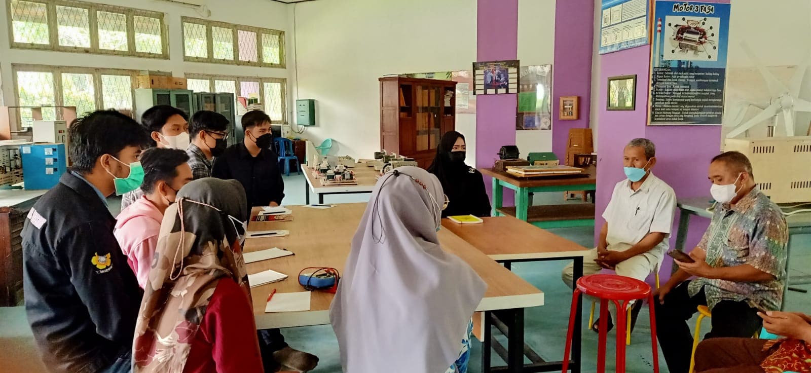 Kegiatan pembelajaran di Laboratorium Mesin-Mesin Listrik