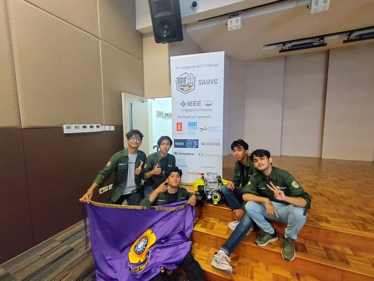 Tim Klub Robotika Universitas Sriwijaya pada Singapore Autonomous Underwater Vehicle Competition 2025